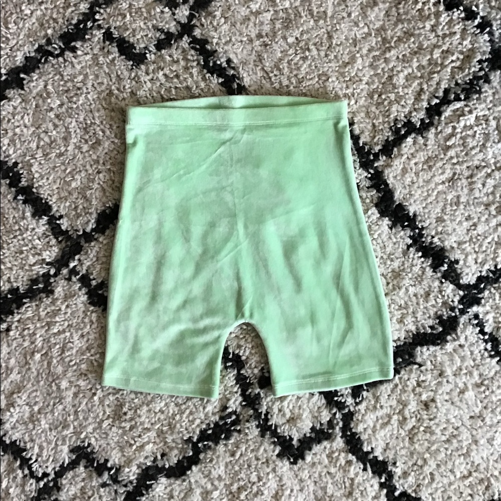 Women’s High Waisted Velvet Biker Shorts - Picture 3 of 5